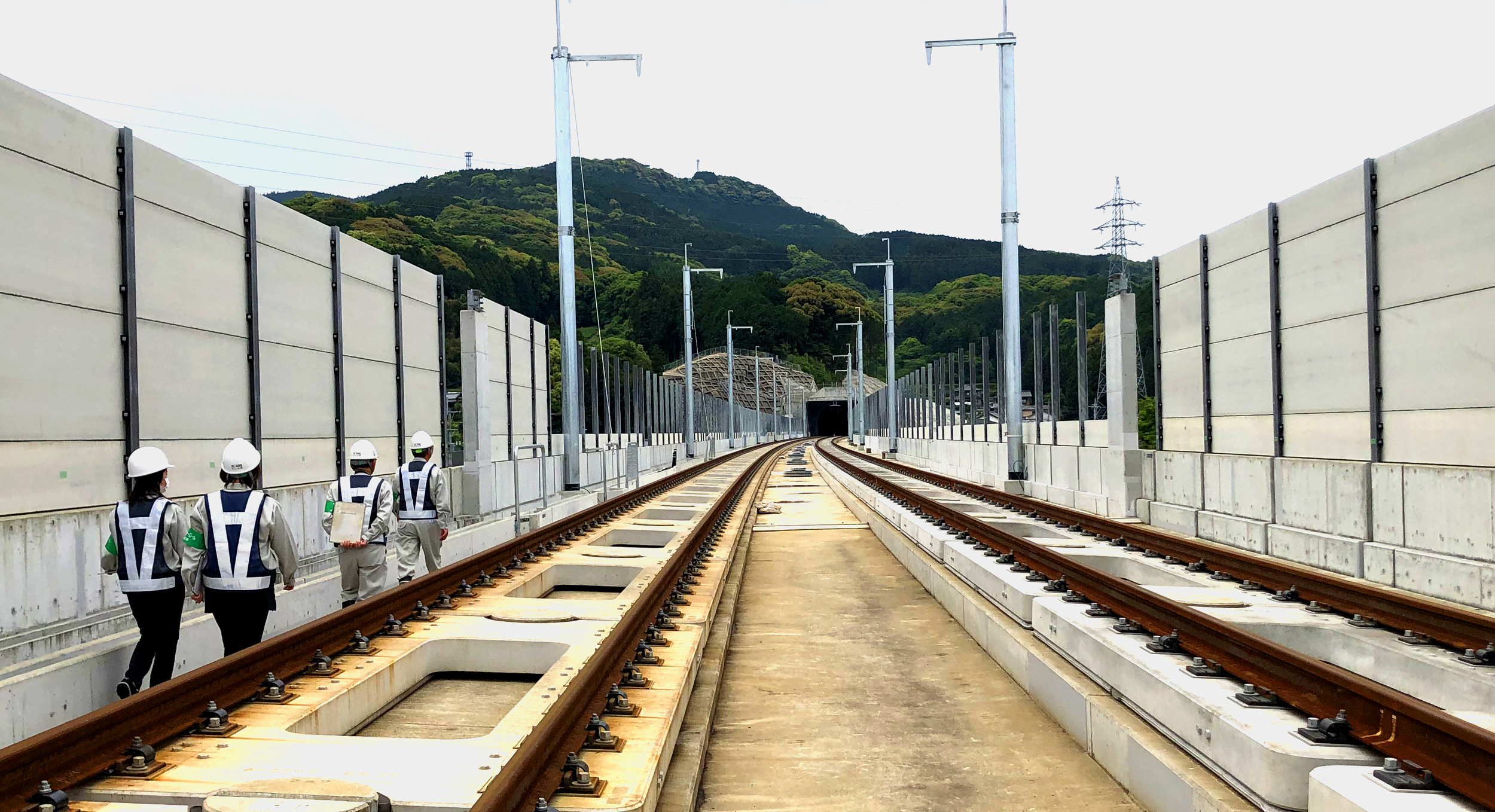 鉄道・道路・橋等の工事を通じて日本の流通を担う